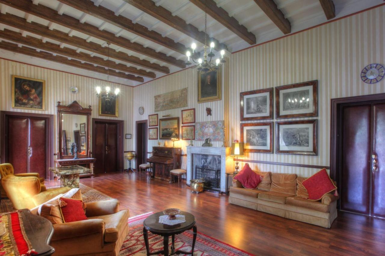 Hotel Del Almirante Es Castell  Eksteriør billede